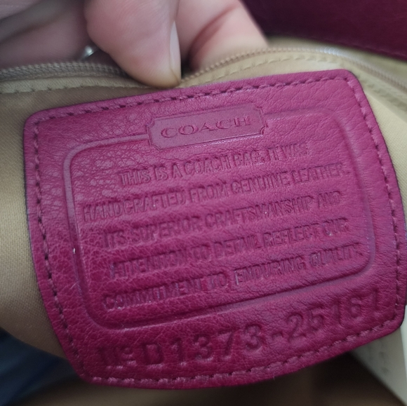 Pink & Gold Coach - Picture 6 of 11